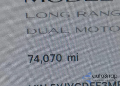 2021 Tesla Model Y Long Range Dual Motor All-Wheel Drive z USA, uszkodzony, nr VIN 5YJYGDEE3MF074658